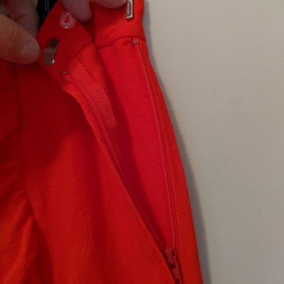 H &M Red Ruffle Shorts - Picture 2 of 4